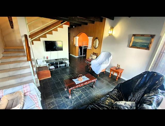 5 BEDROOM HOUSE FOR SALE IN SINOVILLE